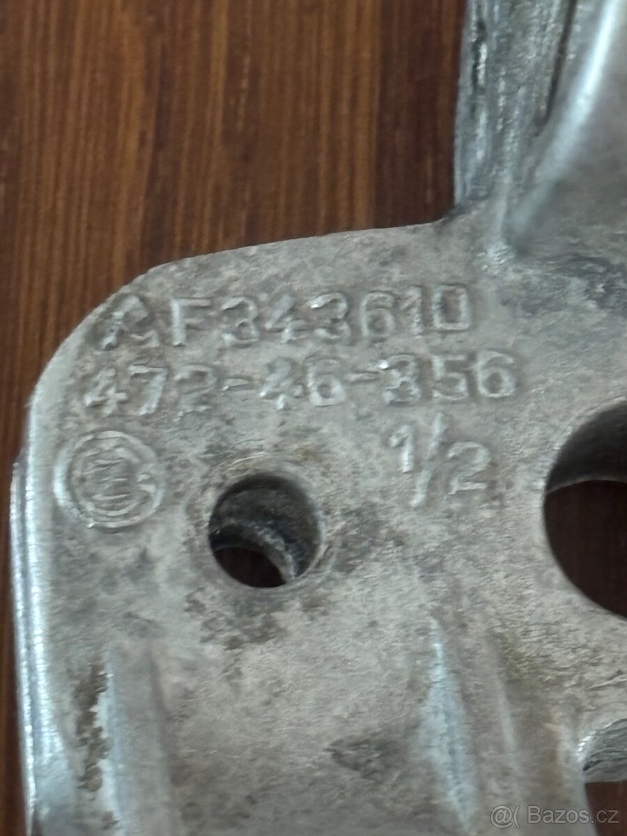 Objímky ČZ motorka - 6