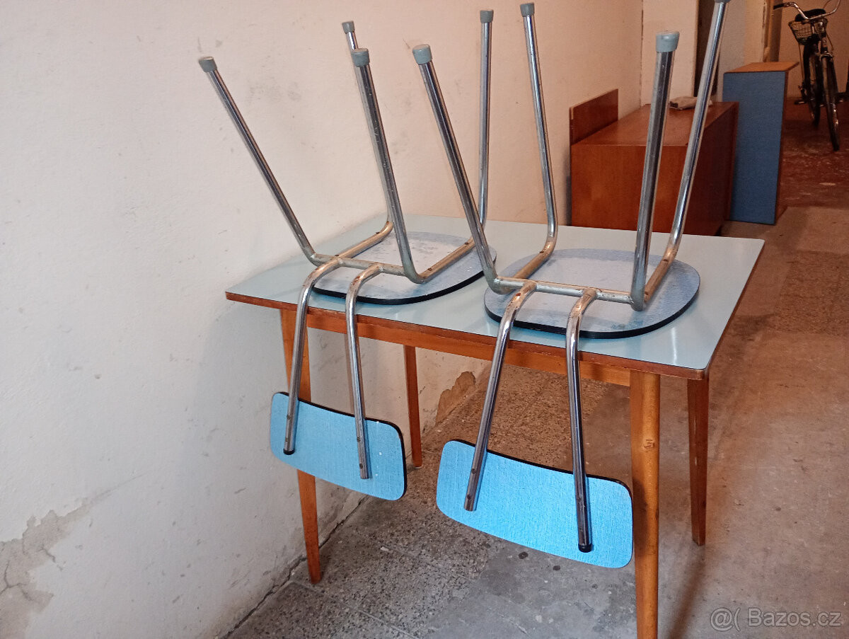 Kuchyňský stůl + 2 židle ,ČSSR 1975 - 6