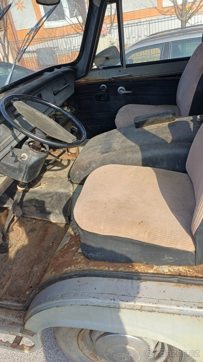 Škoda 1203 zo šiltom - 6