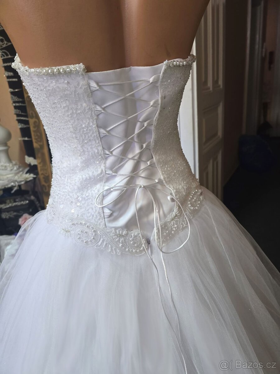KORZETOVÉ SVATEBNÍ ŠATY - 6