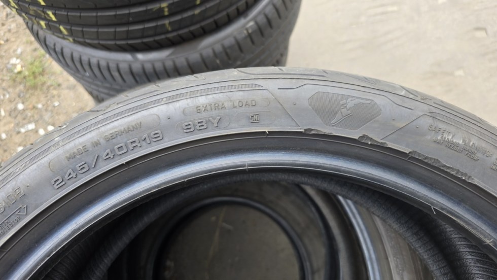 Letní pneu 245/40/19 Good Year - 6