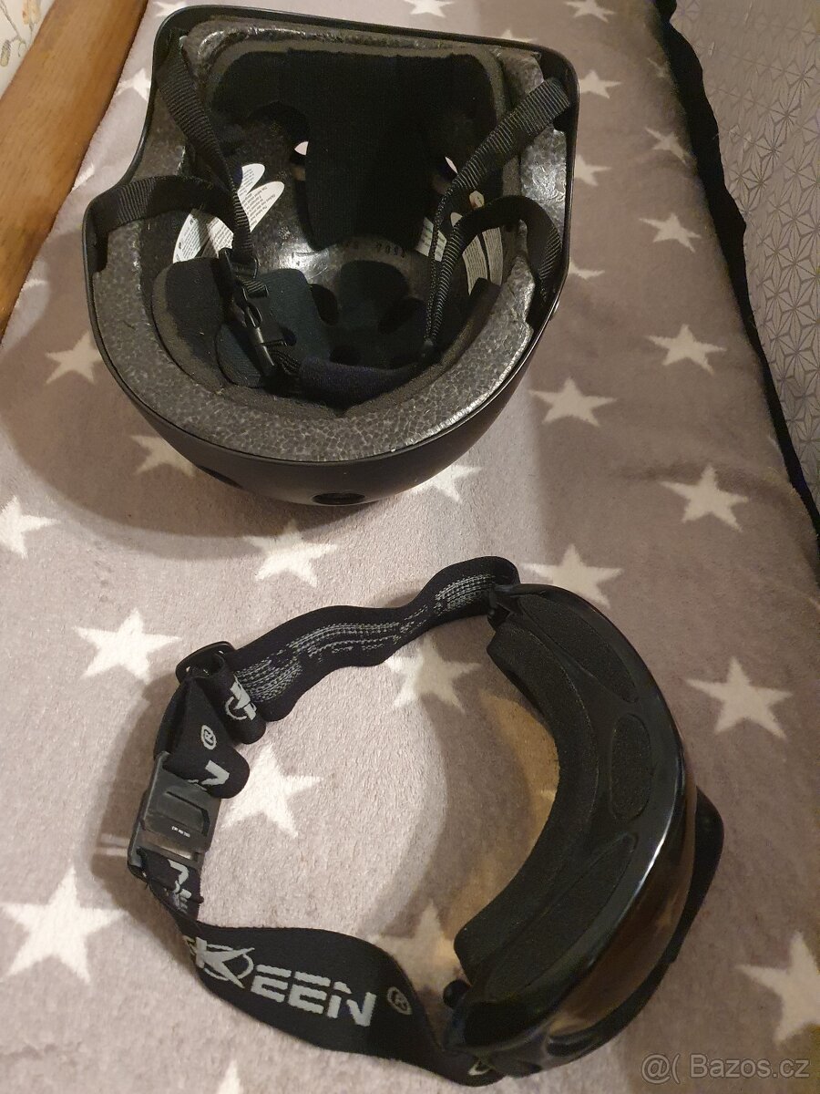 Helma a lyžařské brýle - 6