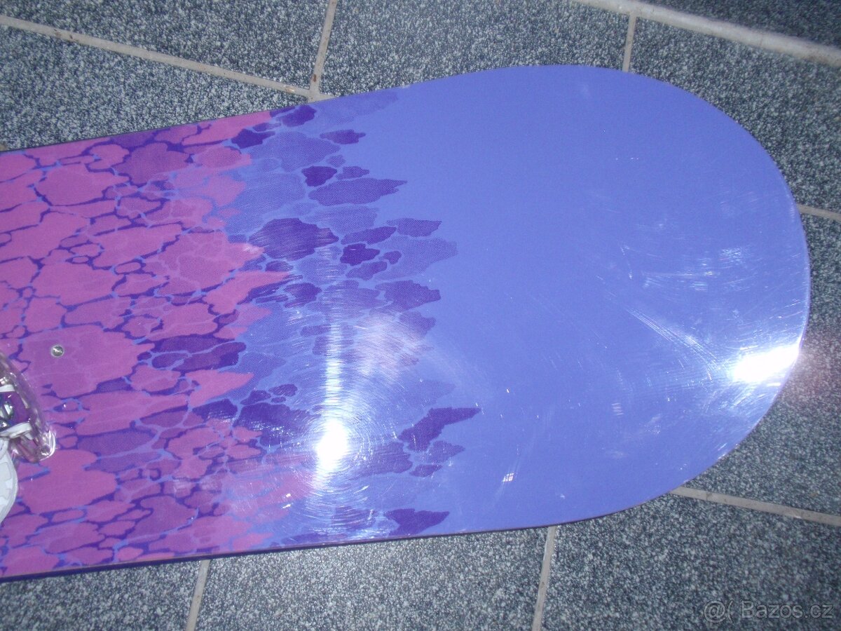 TOP DÍVČÍ SNOWBOARD BURTON FEATHER 152 CM+BURTON VÁZÁNÍ - 6