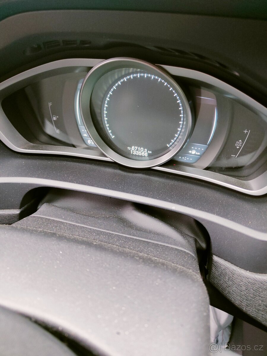 Volvo V40II 2,0 110kw - Náhradní díly - 6