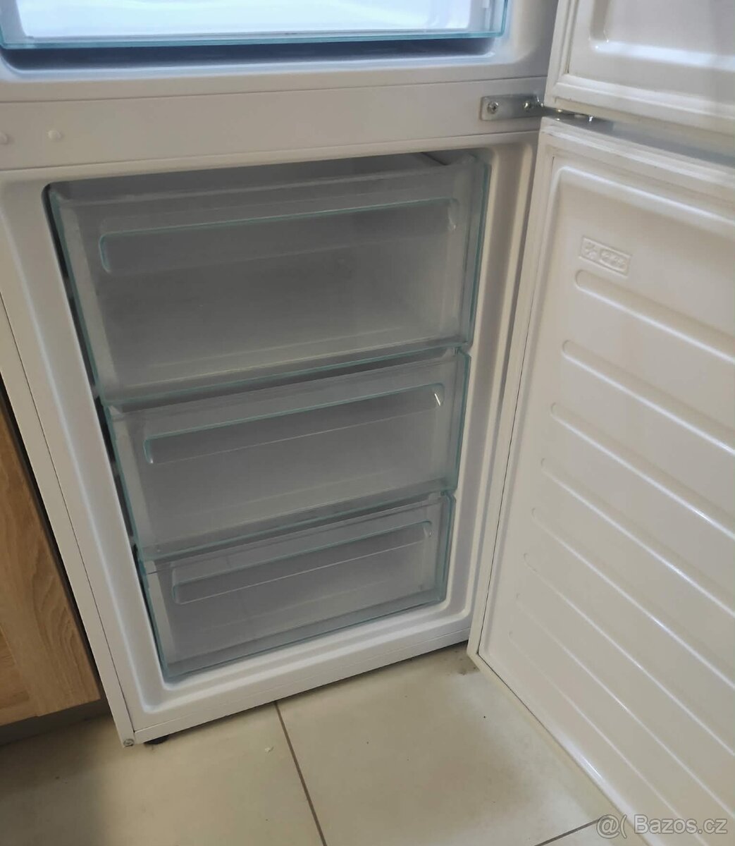 Lednicka s mrazákem CANDY - 6