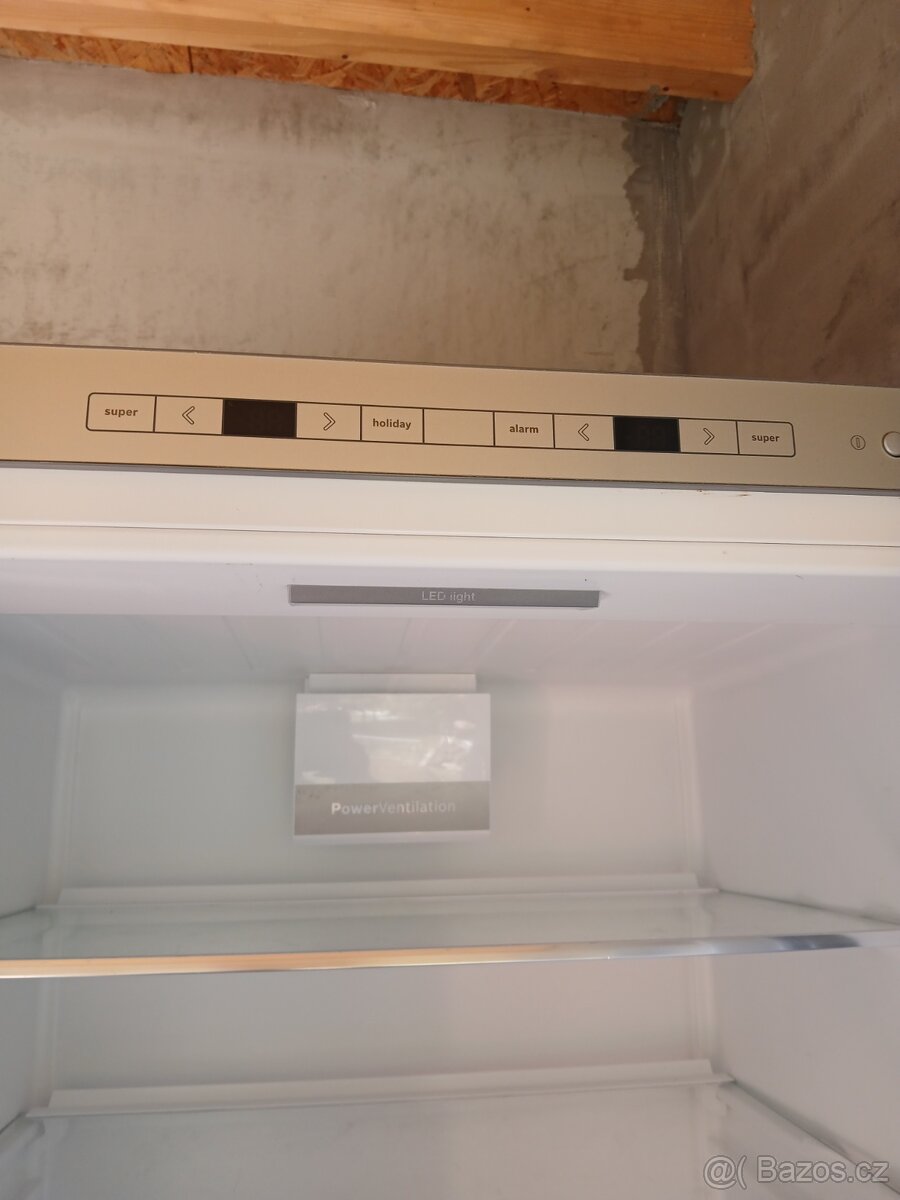 Velká lednice s mrazákem - 6