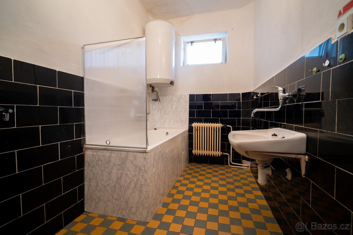 Prodej investičního domu 4 bytové jednotky, Červený Kostele - 6