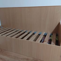 Pohovka, menší postel, gauč - 6