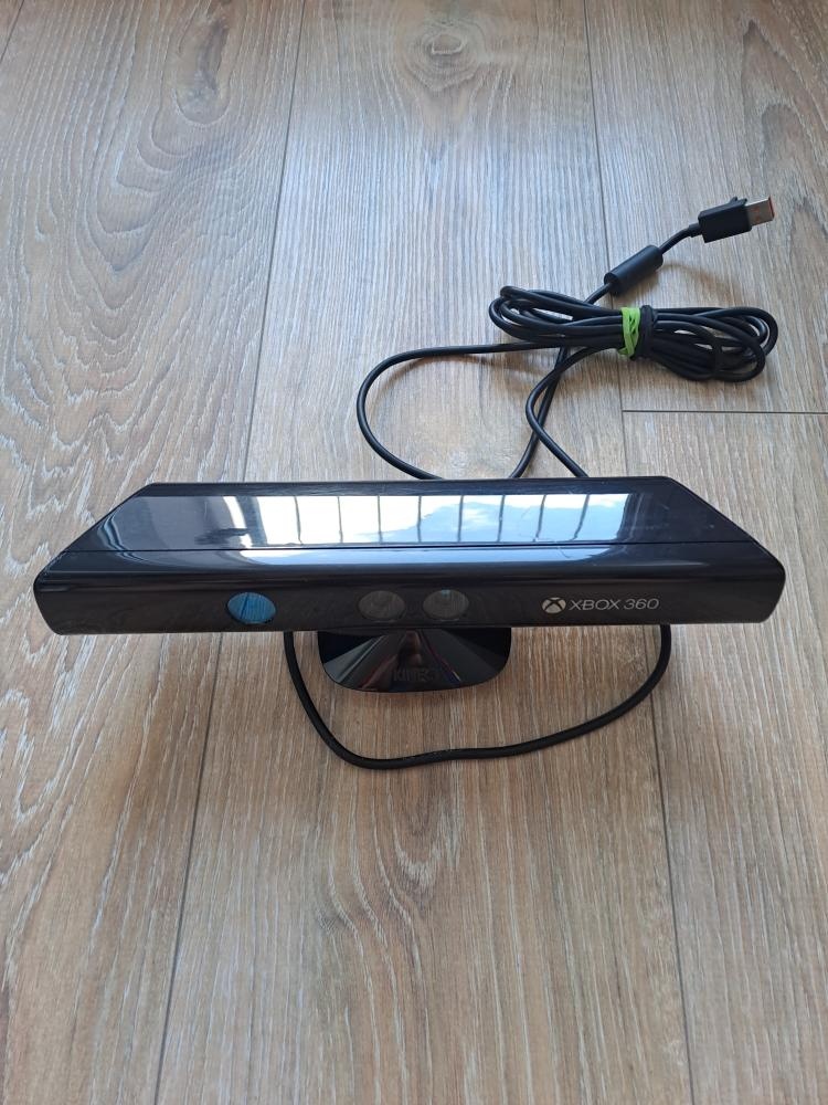 XBOX 360 + kinect + 2 ovladače - 6