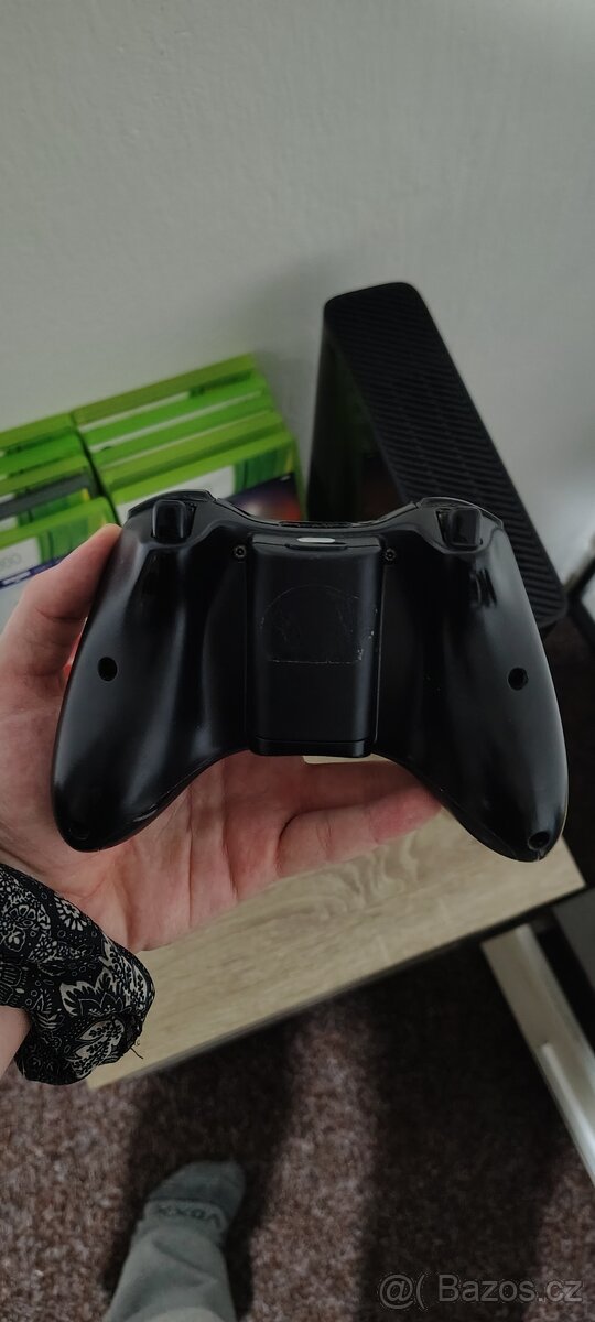 XBOX 360E - 6