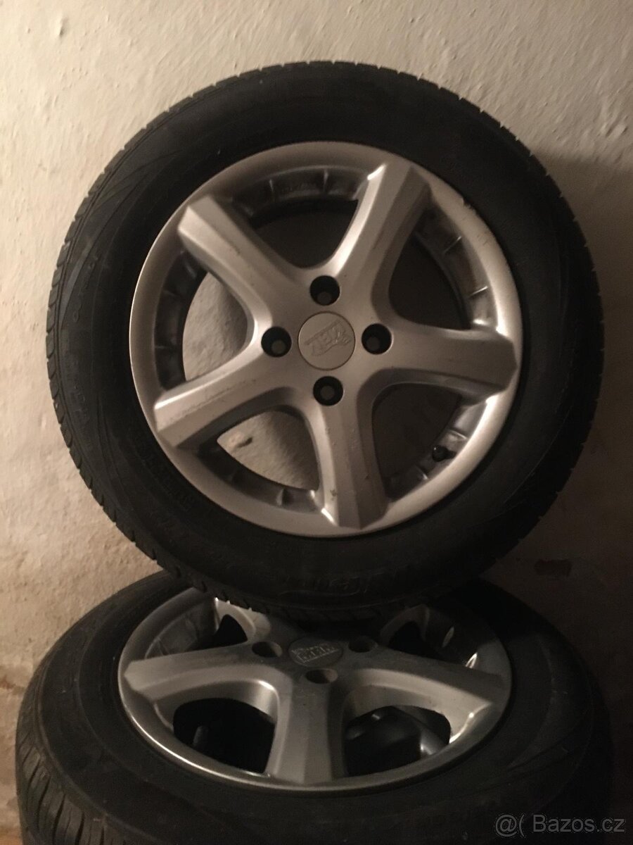 Toyota Yaris 1.0 benzin STK+M do 18.07.2027 - 6