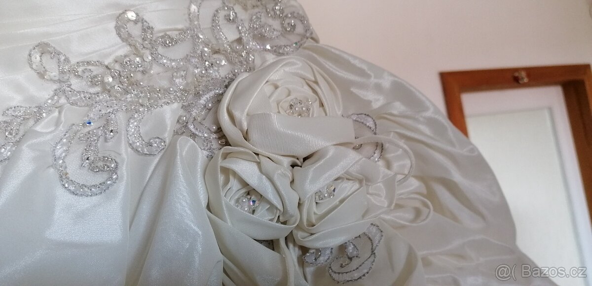 Svatební šaty - 6
