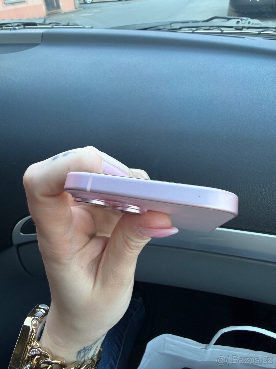 IPhone 15 - 6