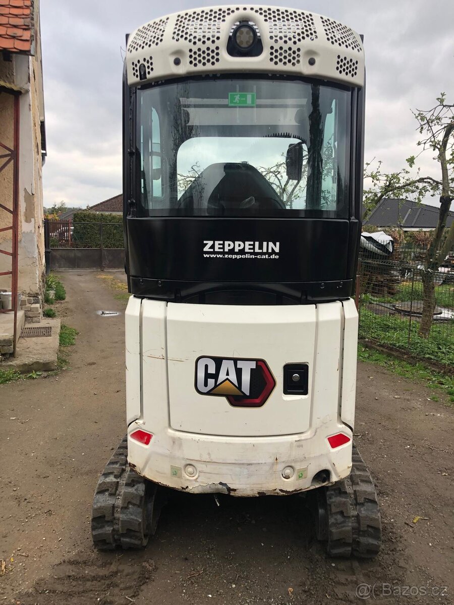 Caterpillar CAT 301.8 - 6