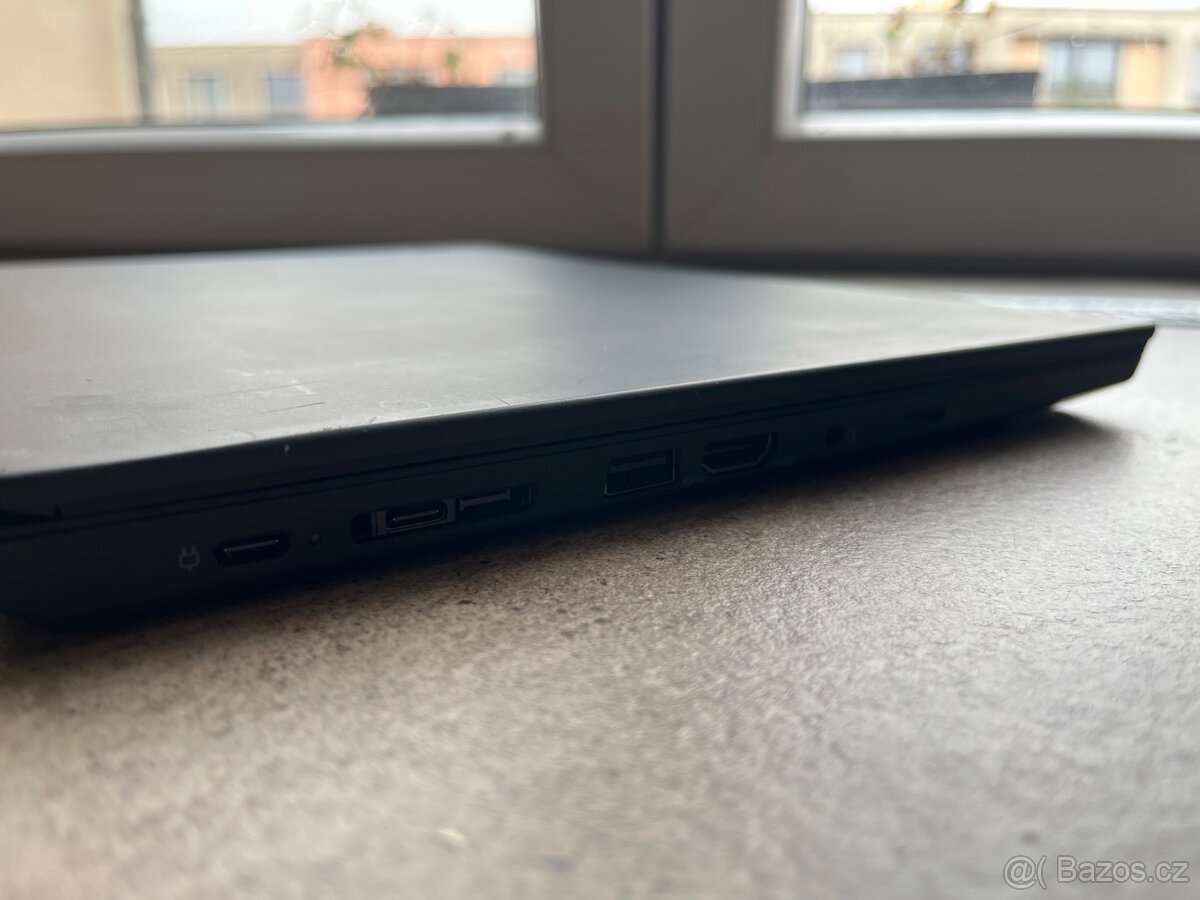 Výkonný a odolný notebook Lenovo ThinkPad T14 - 6