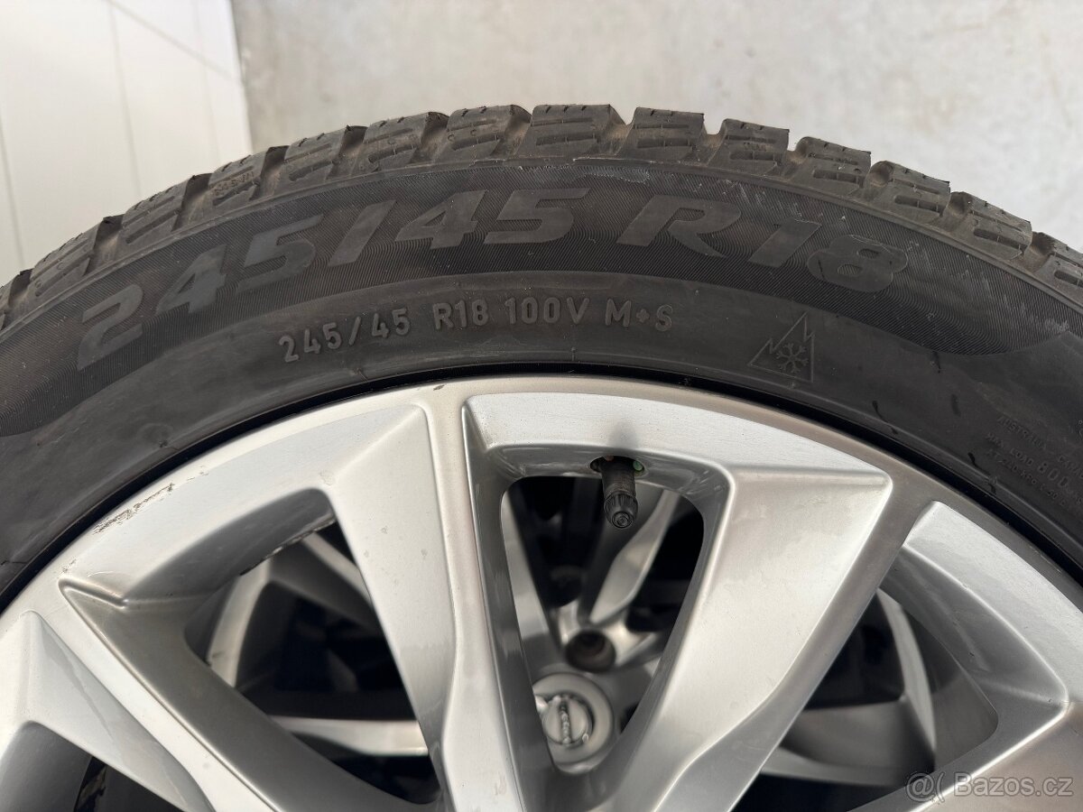 Originál Volvo alu disky a gumy 245/45/18 Pirelli 100V - 6