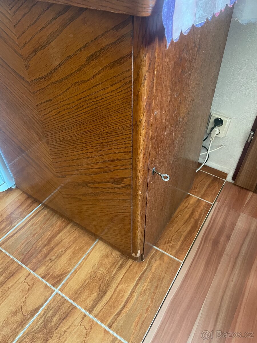 Šicí stroj Lada - 6