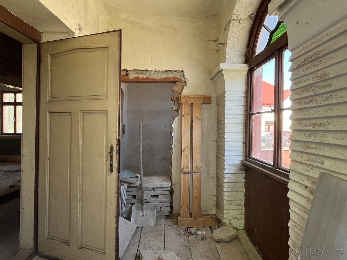 Secesní vila v centru Pacova - 6