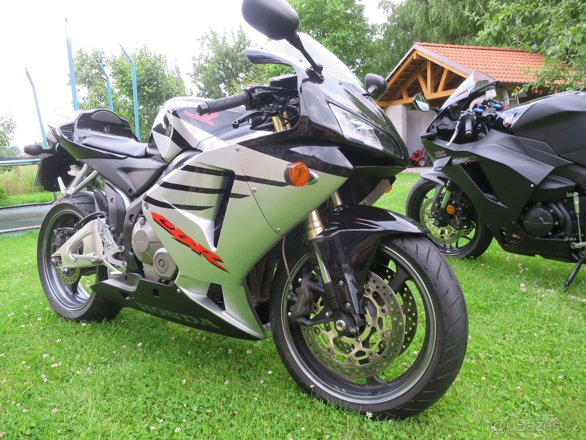 Honda CBR600RR PC37 - díly pravého boku - 6