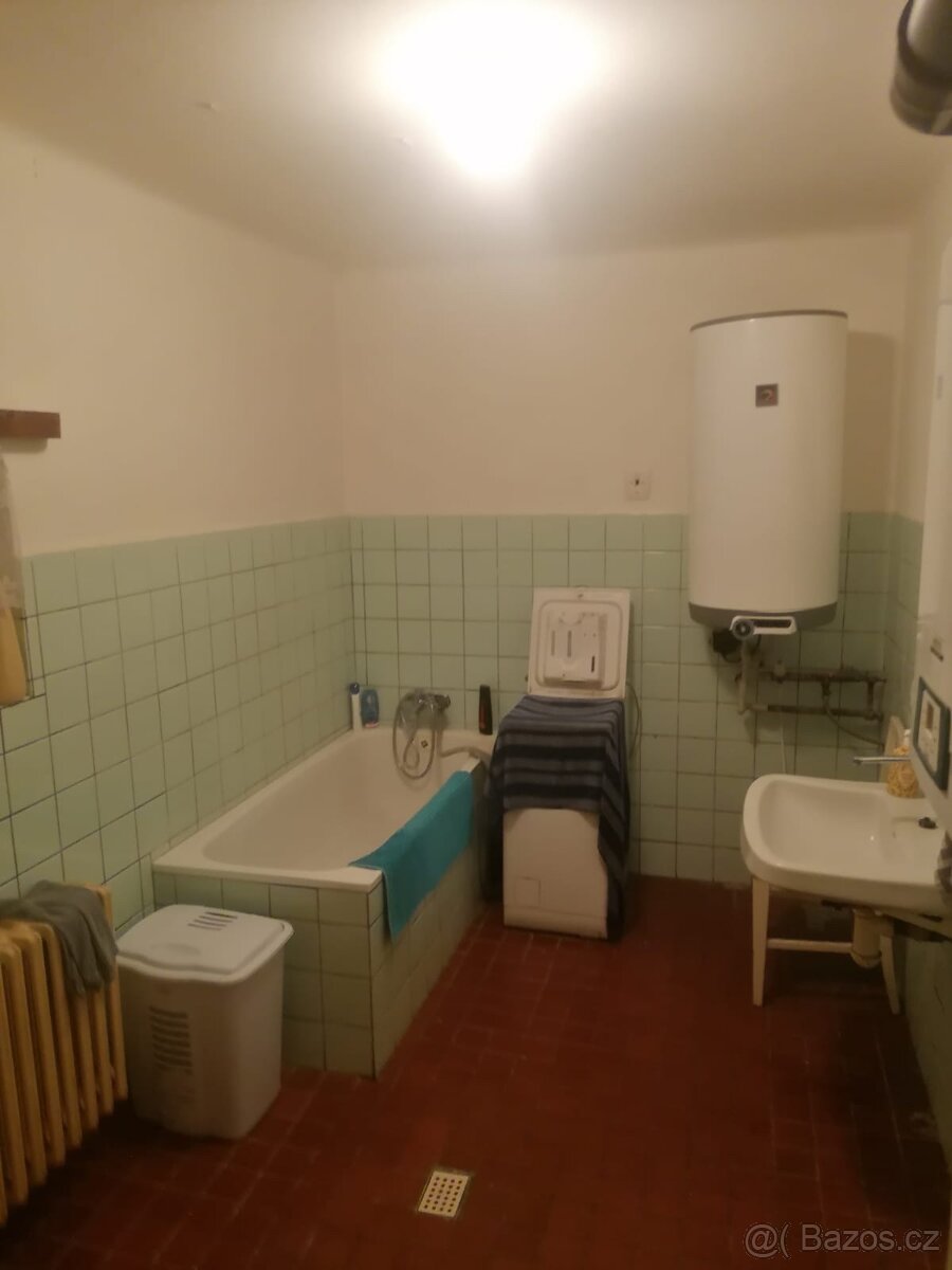 Pronájem pokoje v rodinném domě - 6