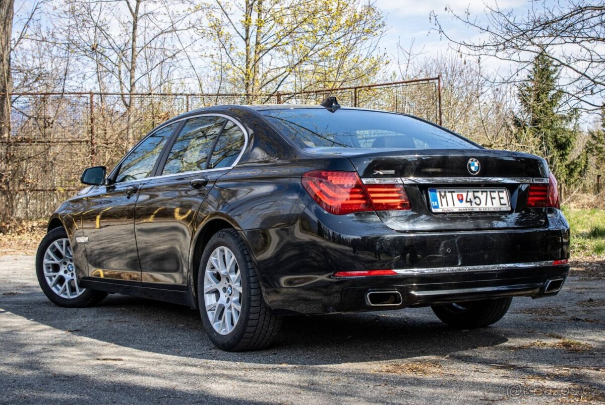 BMW 750d xDrive | 2017 | servis, výborný stav - 6