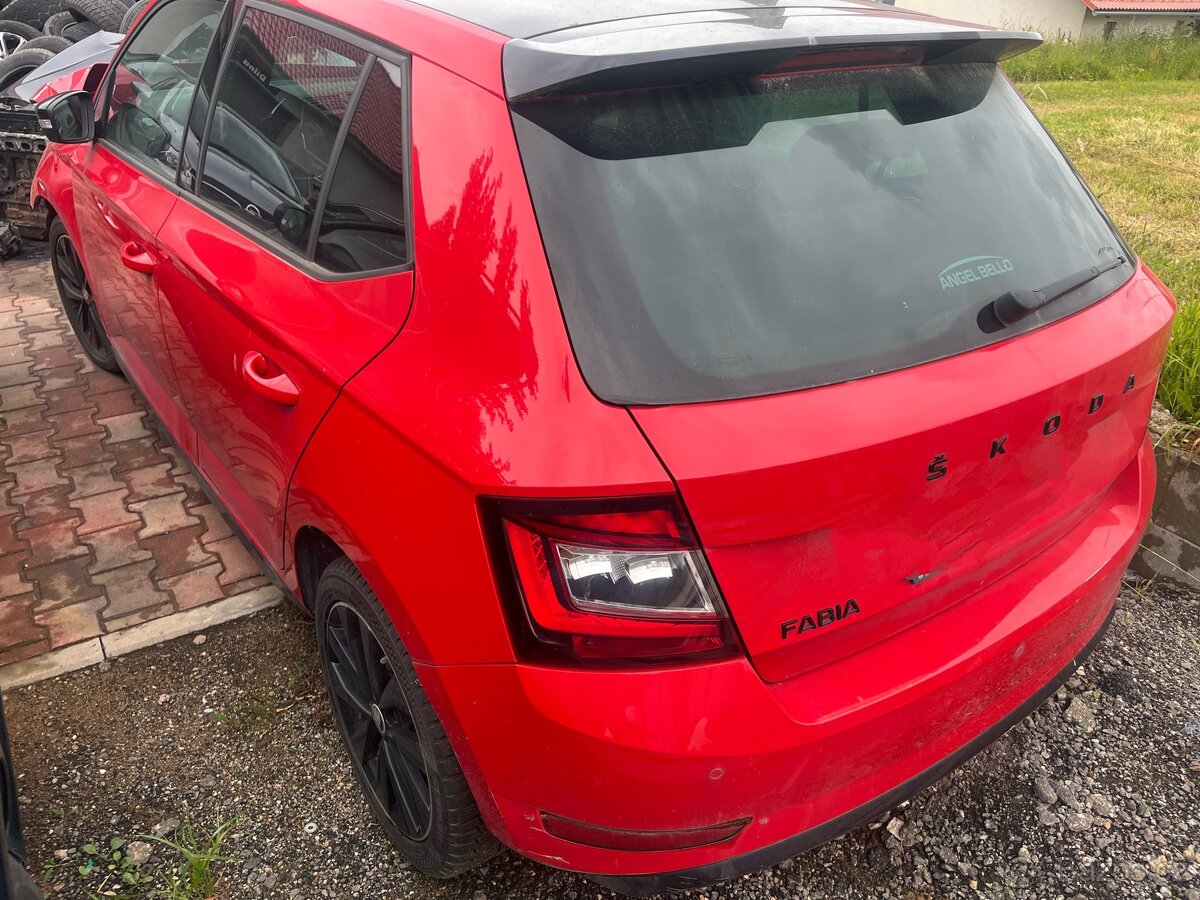 Fabia 1.0 TSI III MONTE CARLO. 1,0 TSI 2021 - 6