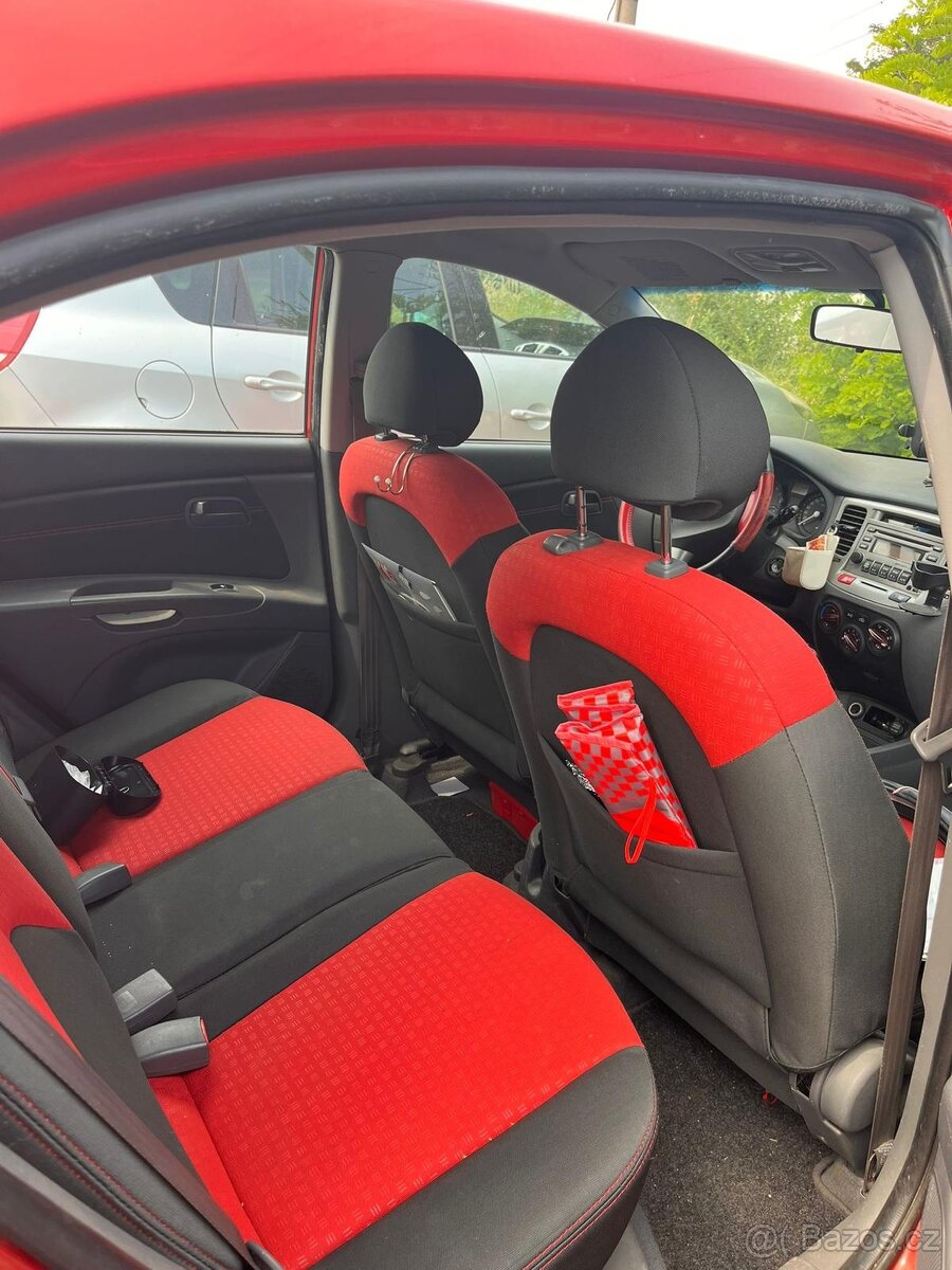 KIA RIO 1.4 BENZÍN 71 kW - KOUPENO NOVÉ V ČR - 6