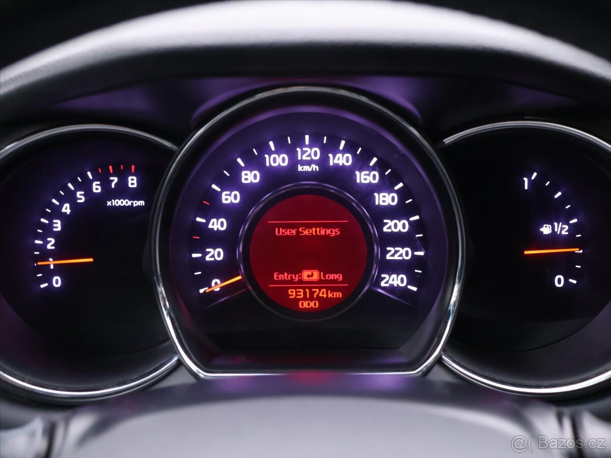 Kia Ceed 1,6 GDI 99kW CZ Comfort (2013) - 6