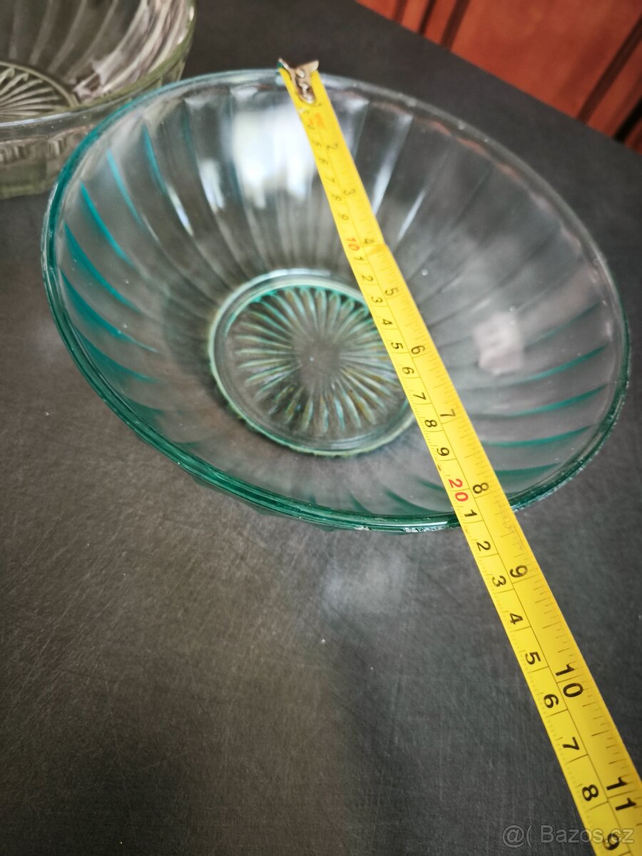 Dvě staré skleněné misky. - 6