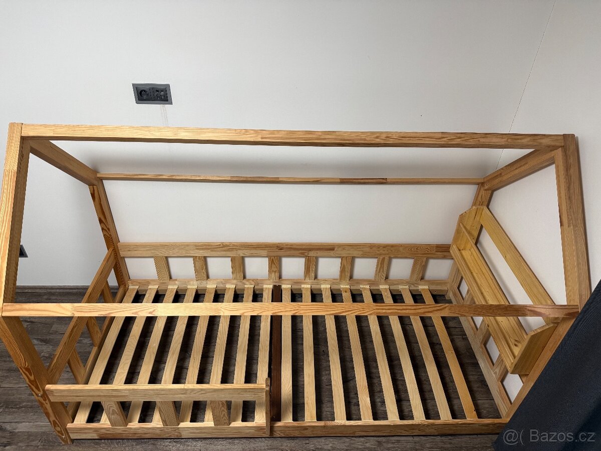 Domečková postel 90x200 s poličkou na knihy - 6