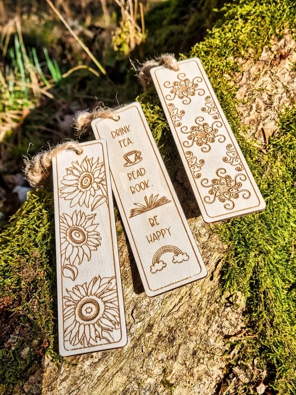 Dřevěná záložka do knihy s originálním designem V4 - 6