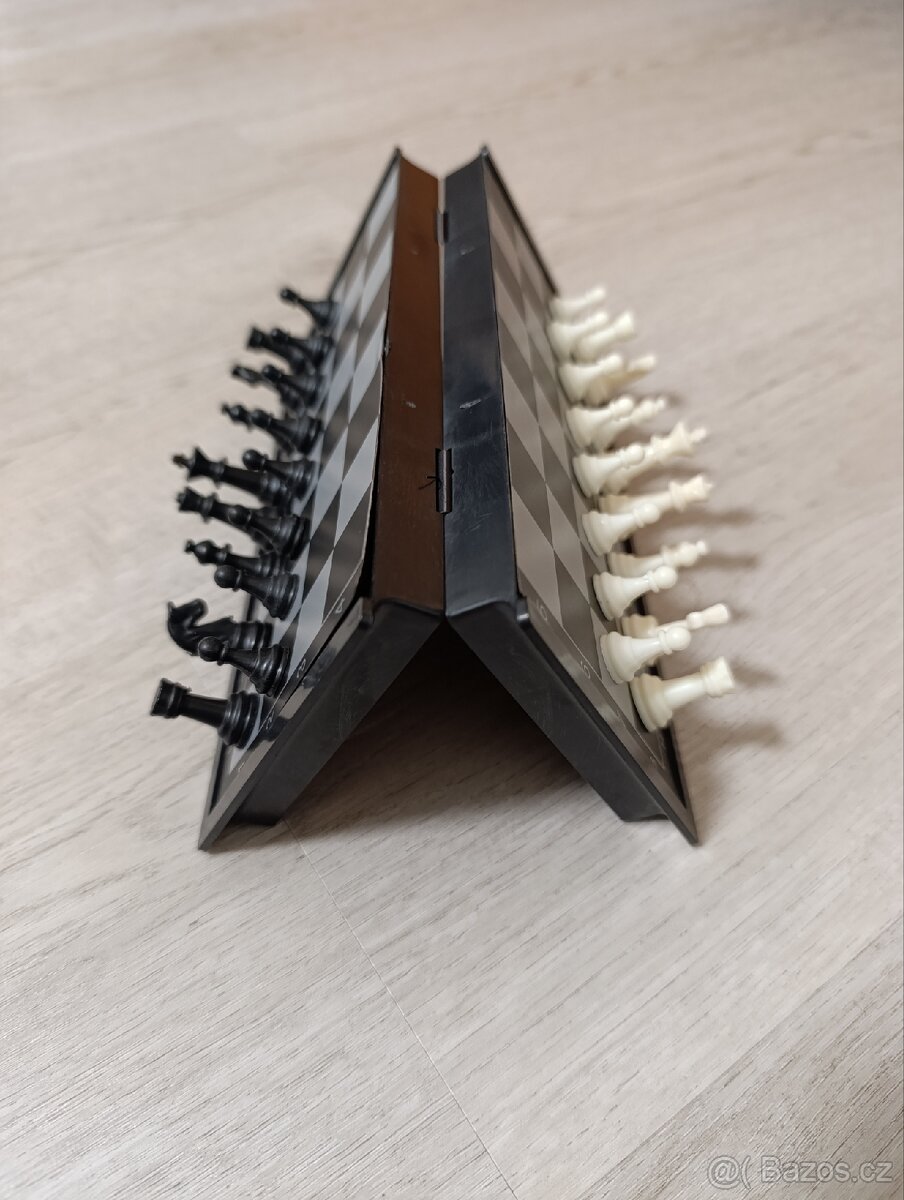 3 v 1 Šachy, dáma, vrhcáby - 6