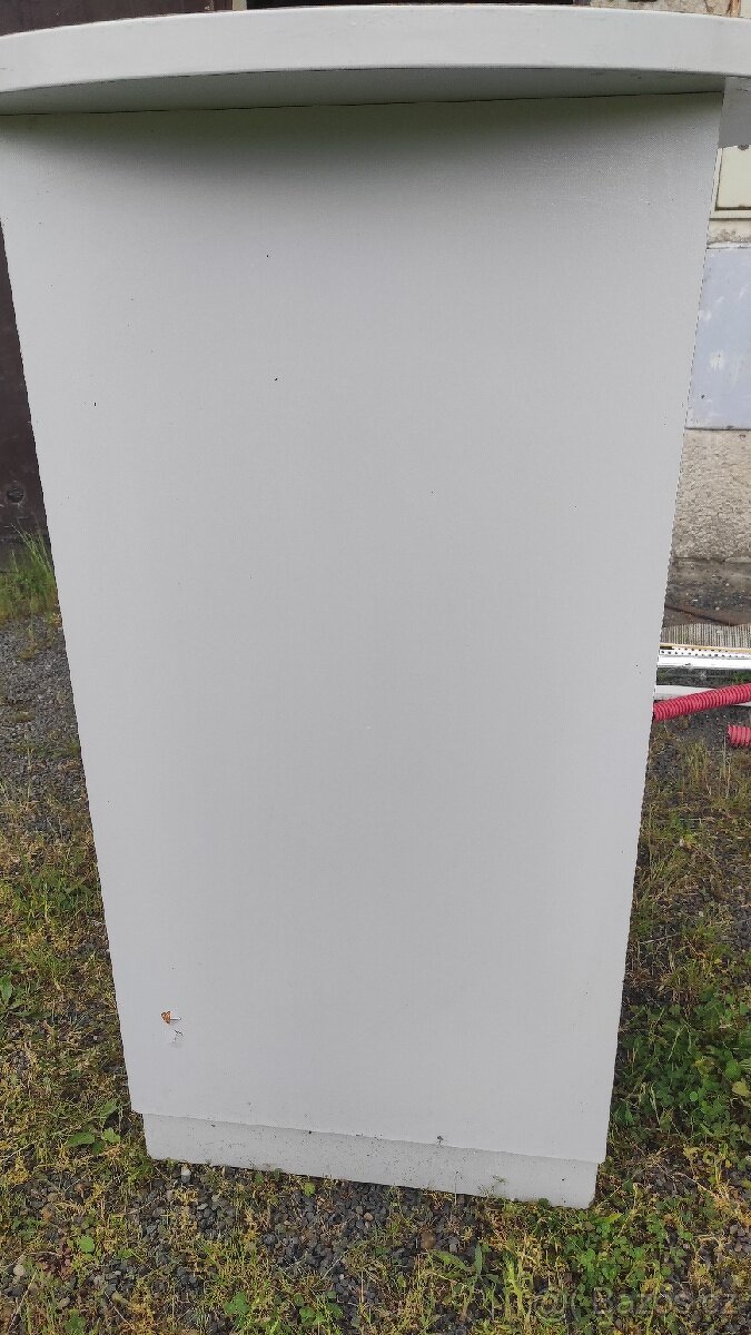 Kulatý stůl na občerstvení "na stojáka" - 6