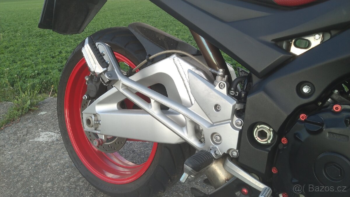 Suzuki GSR 600 edice Yoshimura - 6