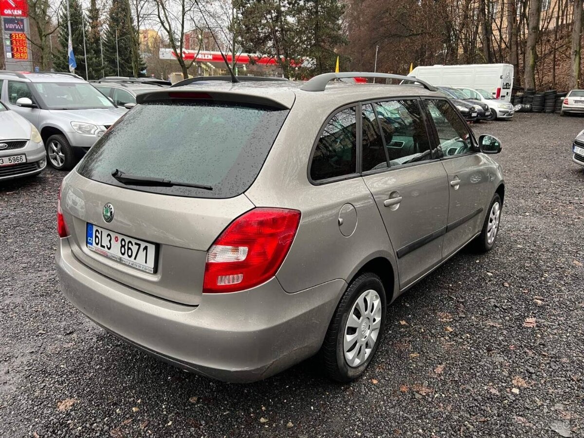 Škoda Fabia Combi 1.2 htp 51 kW klimatizace el.okna 2010 ČR - 6