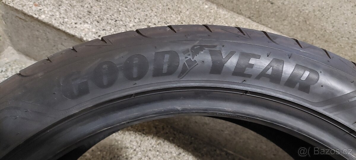 Letní pneu GOODYEAR EAGLE 235/45 R20 - 6