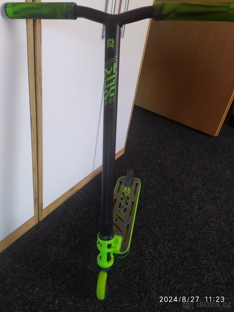 Freestyle koloběžka MGX - 6