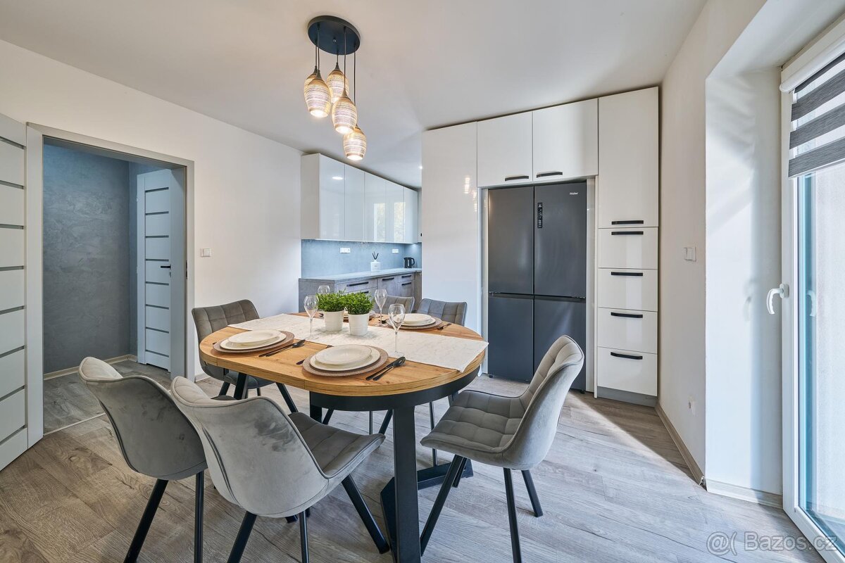 Prodej nového bytu 4+kk s terasou, bazénem a garáží - 6