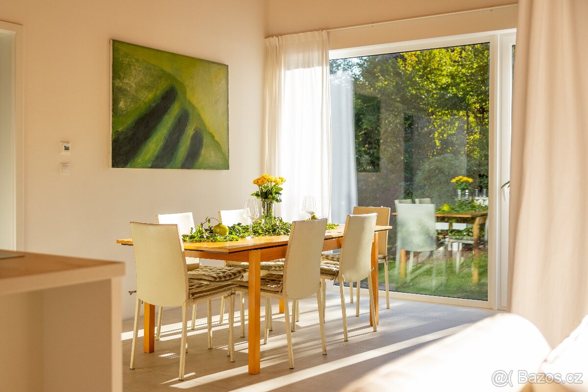 PRODEJ MODERNÍHO RODINNÉHO DOMU V LOUŇOVICÍCH, NEDALEKO PRAH - 6