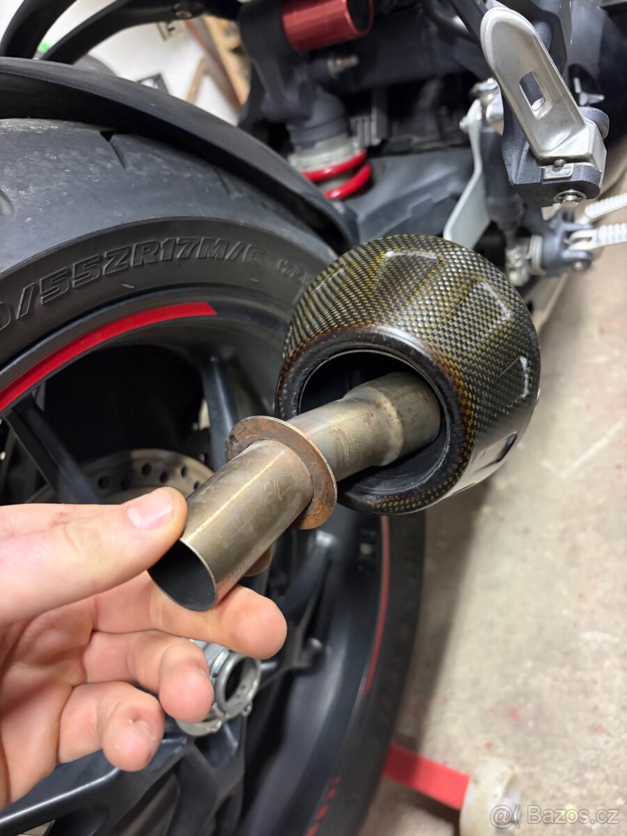 Výfuk Triumph speed triple 1050 - 6