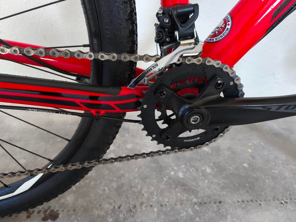 Prodám horské kolo SPECIALIZED ROCKHOPPER - 6