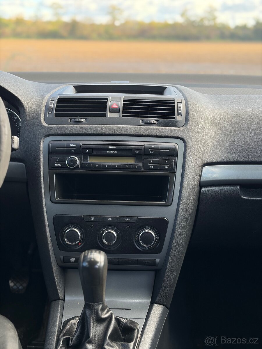 ŠKODA OCTAVIA II Facelift Combi 1.6TDI, 77KW, 2012 - 6