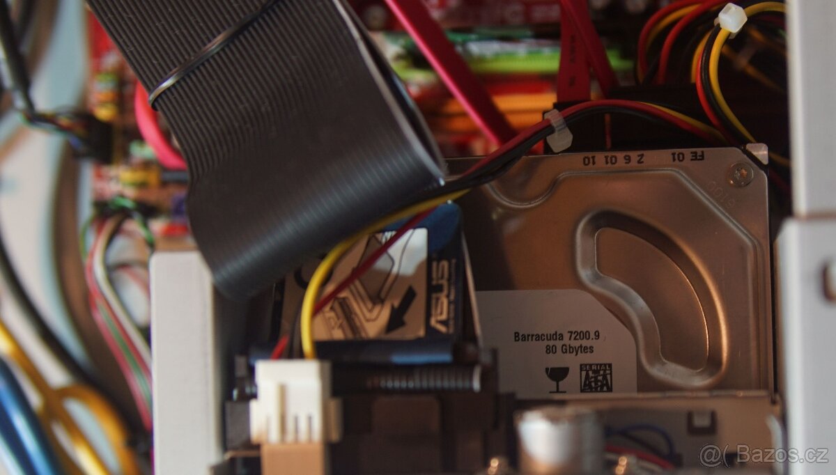 Počítač desktop s Windows 7 - pěkné retro - 6