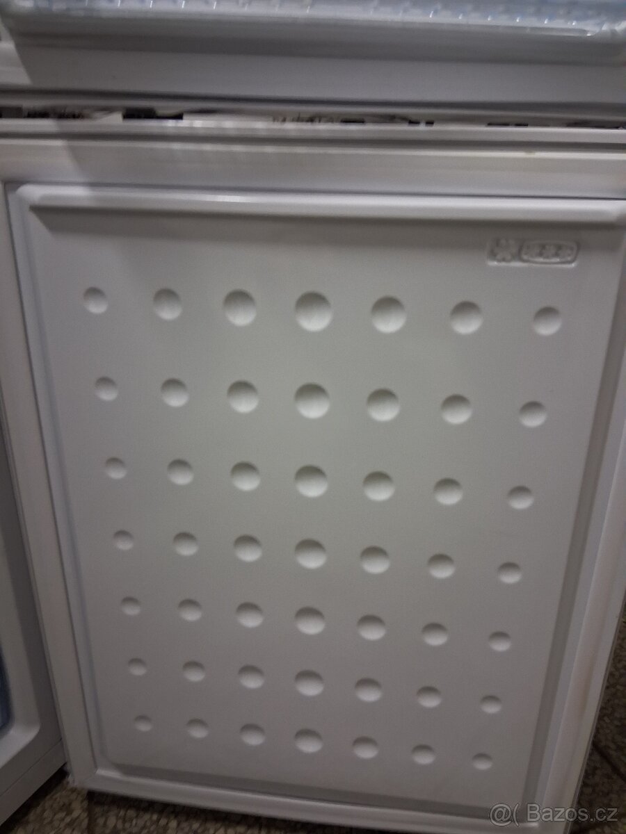 Lednice s mrazákem Beko - 6