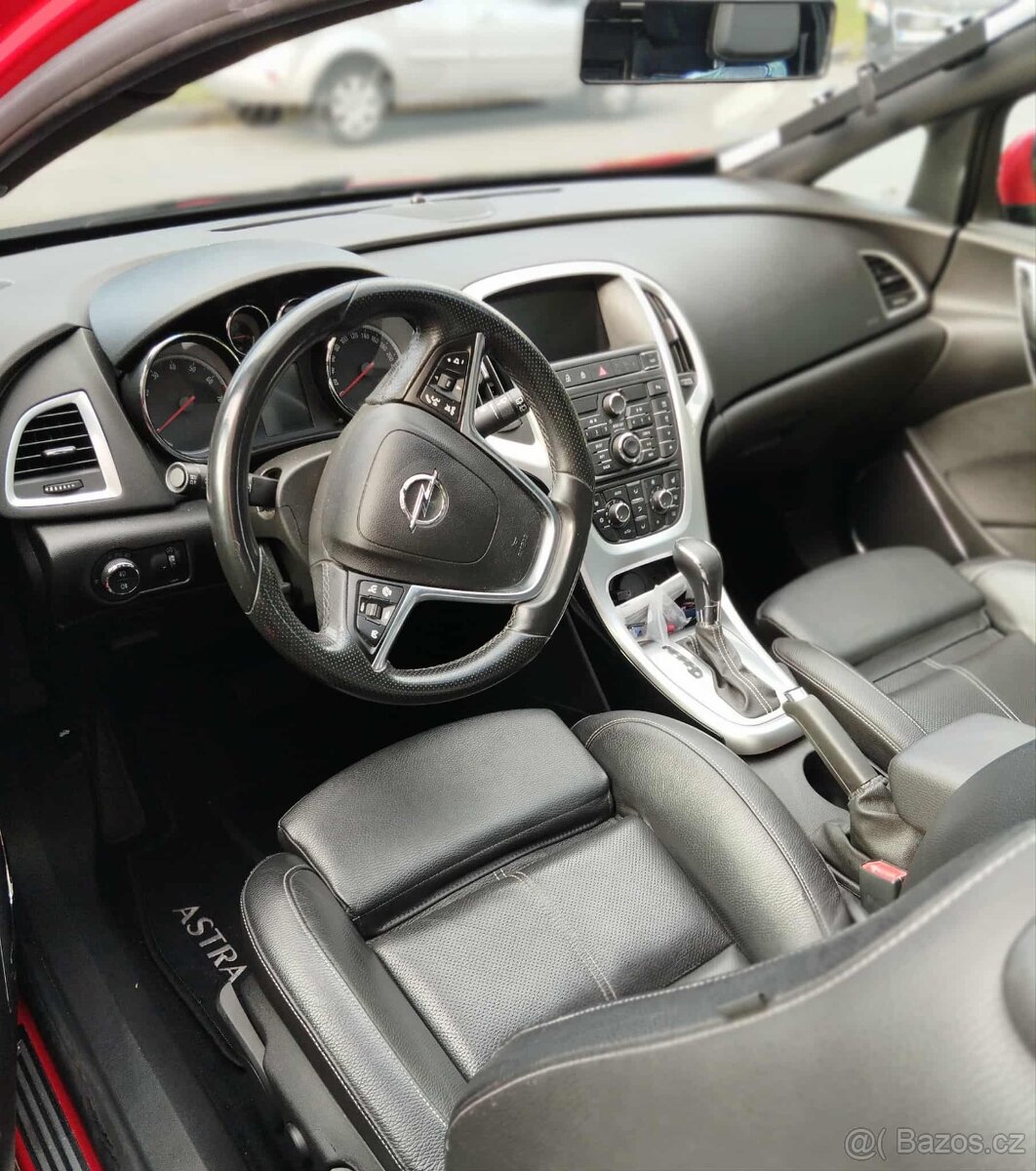 Opel Astra GTC 1,6 Turbo - 6