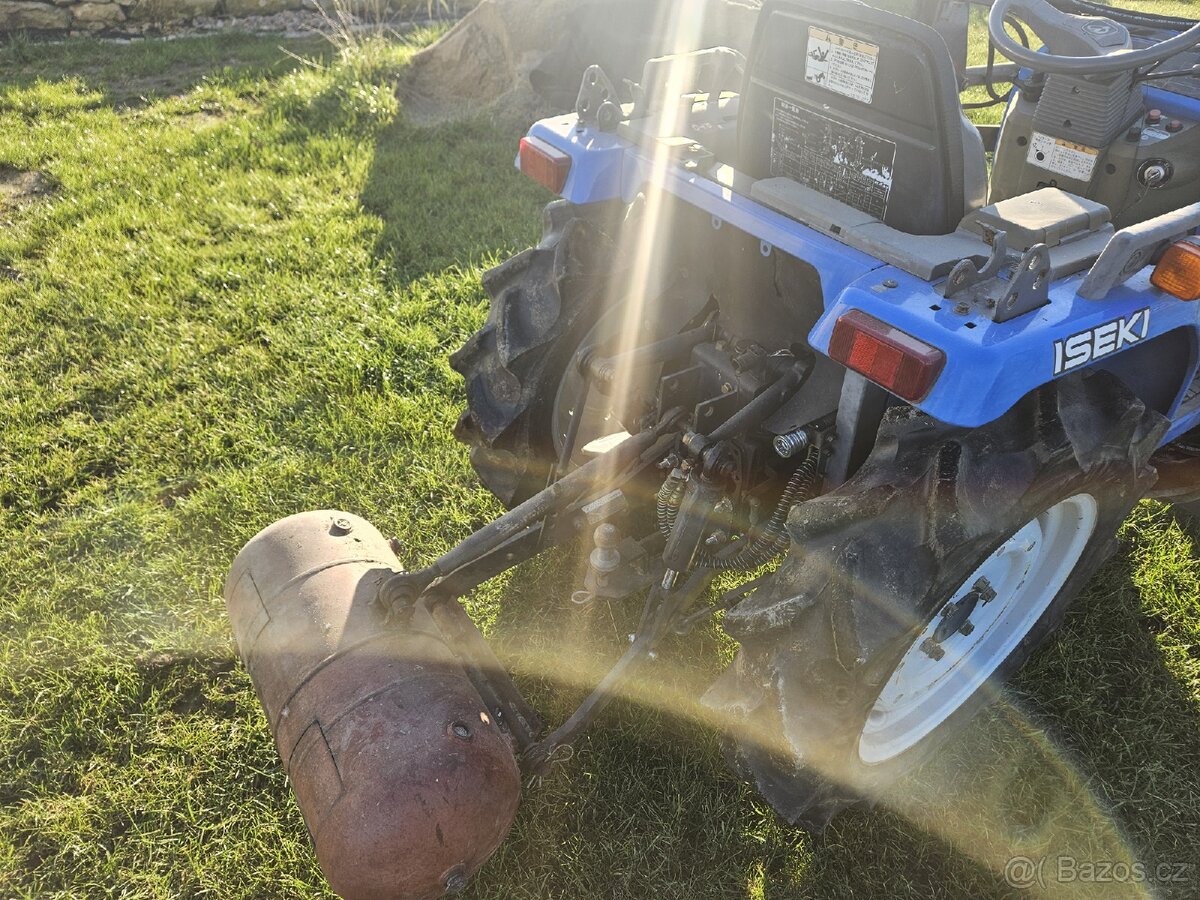 Malotraktor Iseki - 6