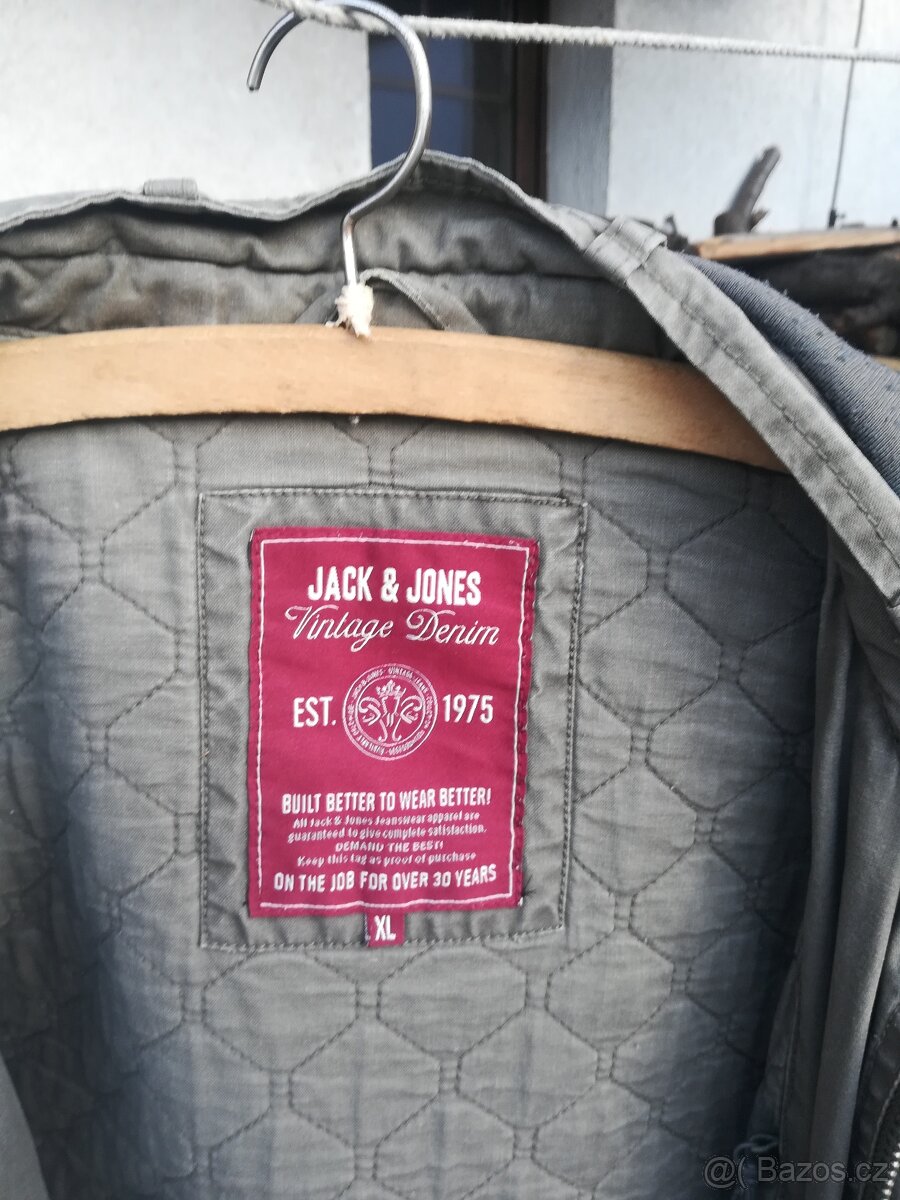Podzim-zima bunda značky Jack and Jones vel. XL - 6