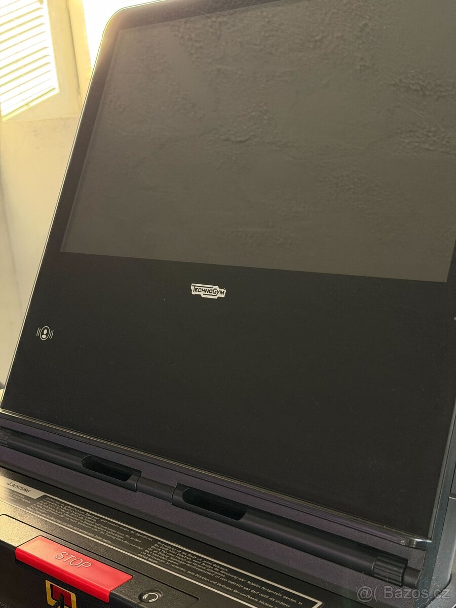 Bežecký pás - Technogym Excite Live Run 700 - 6