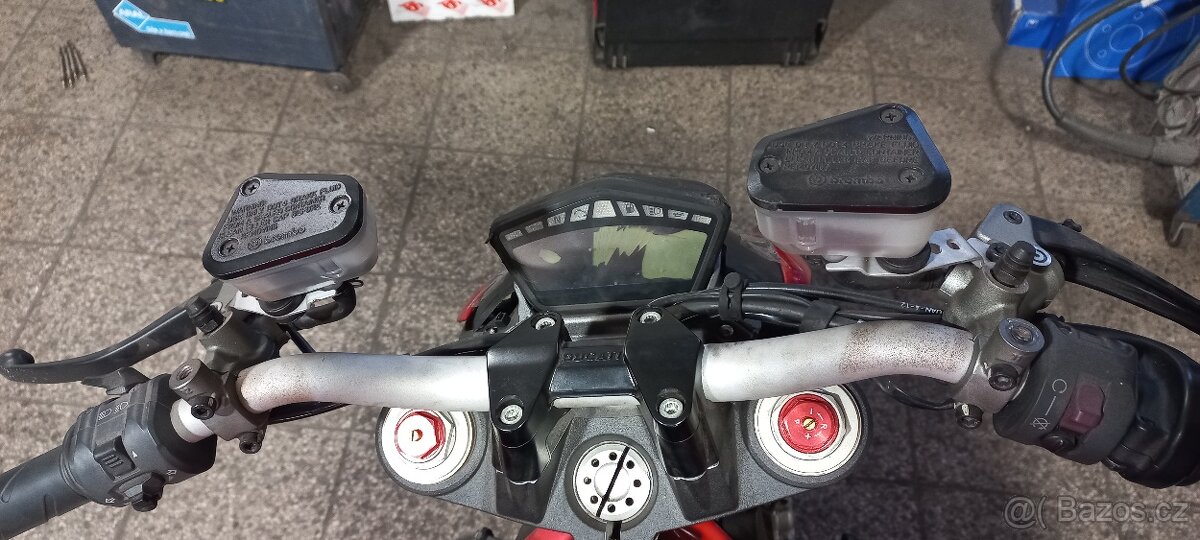 DUCATI STREETFIGHTER 848 HAVAROVANÝ - 6