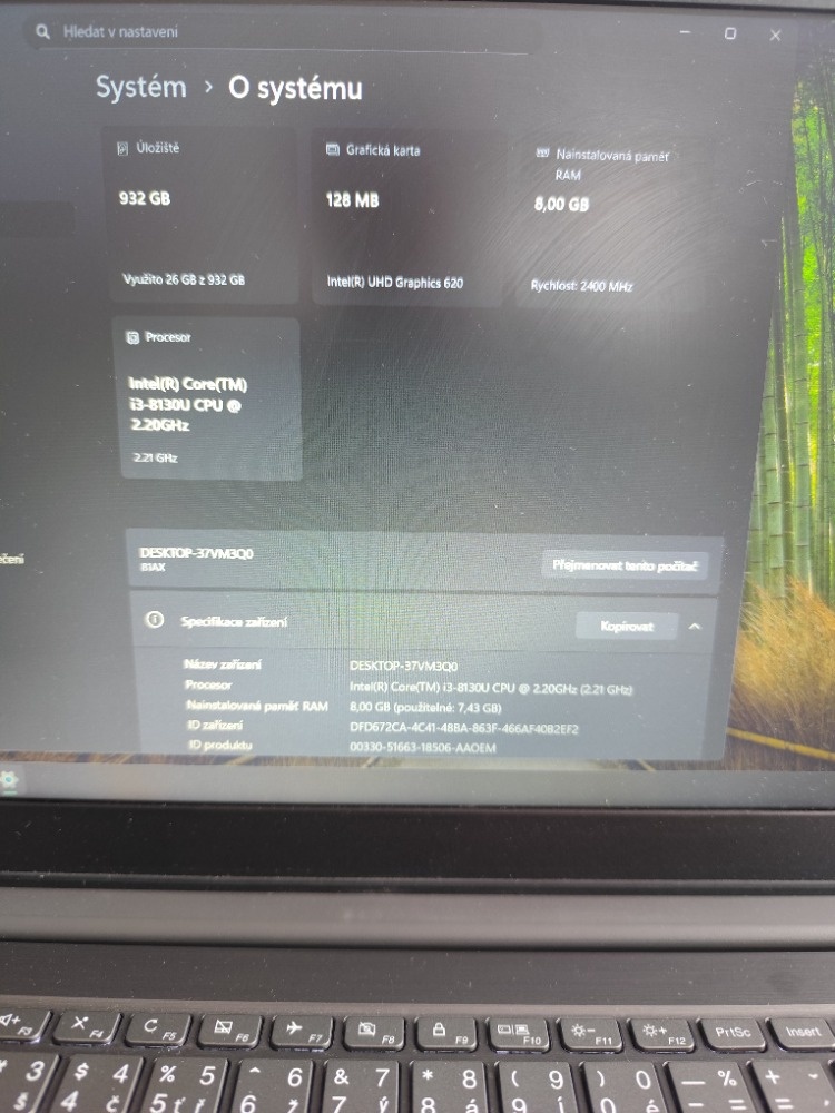 Lenovo V330-15IKB - 6